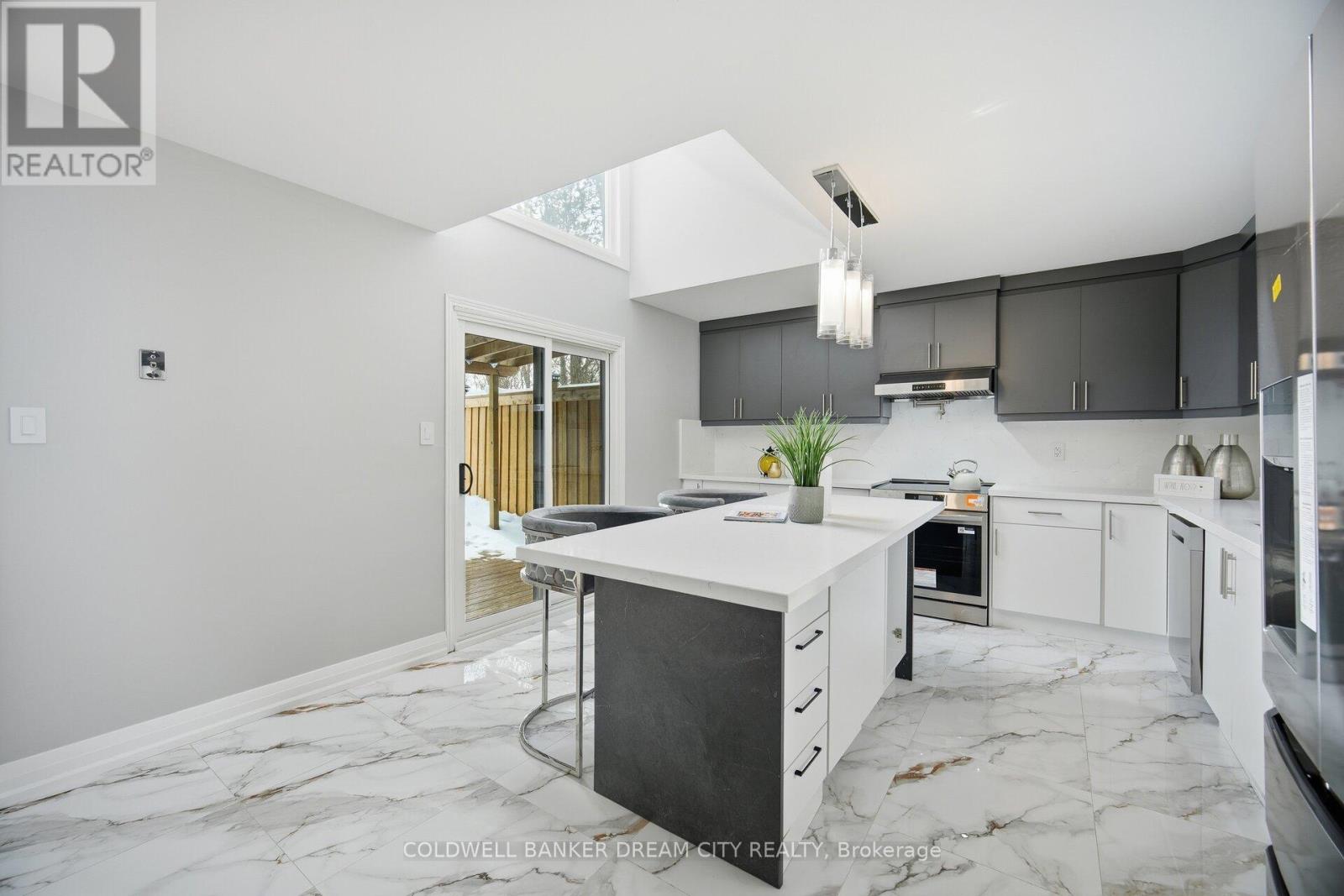 43 Olivers Lane, Caledon (Caledon East), Ontario  L7C 1G5 - Photo 17 - W12934844