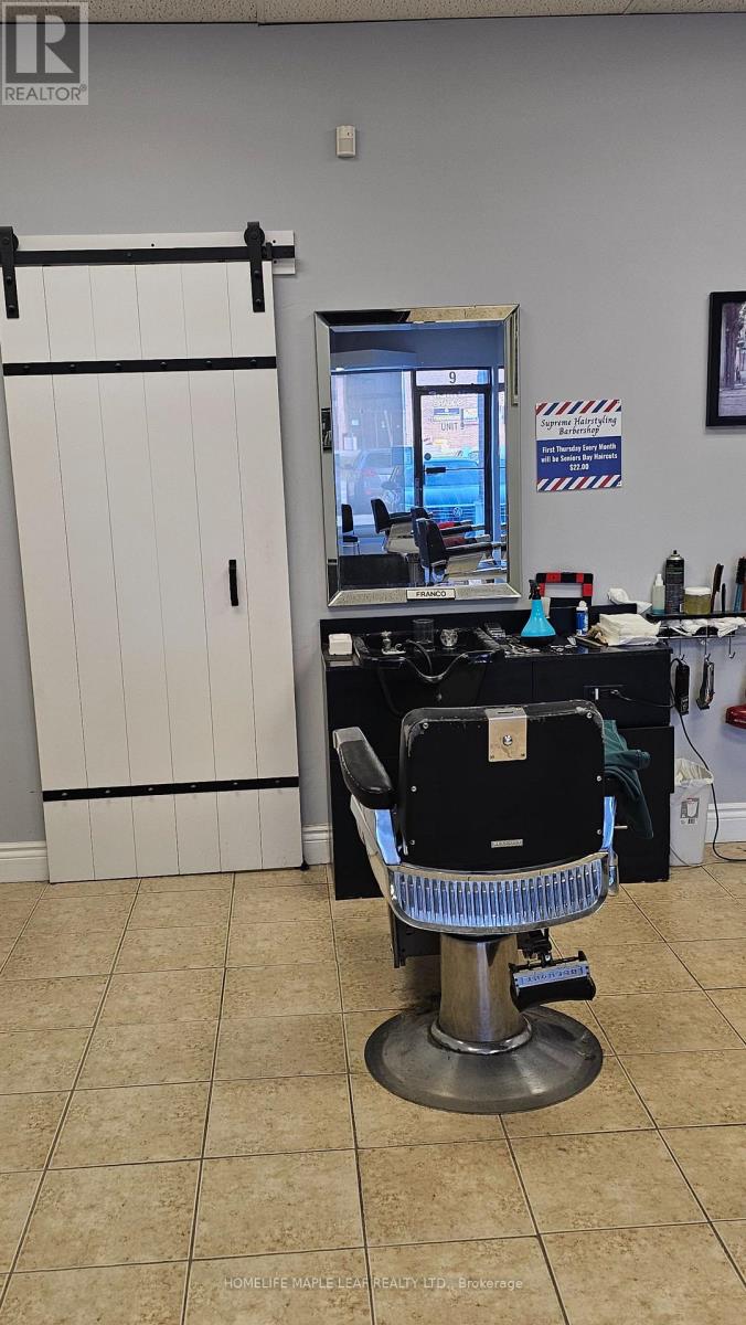 9 - 10 Mountainview Road S, Halton Hills (Georgetown), Ontario  L7G 4J9 - Photo 8 - W12934860