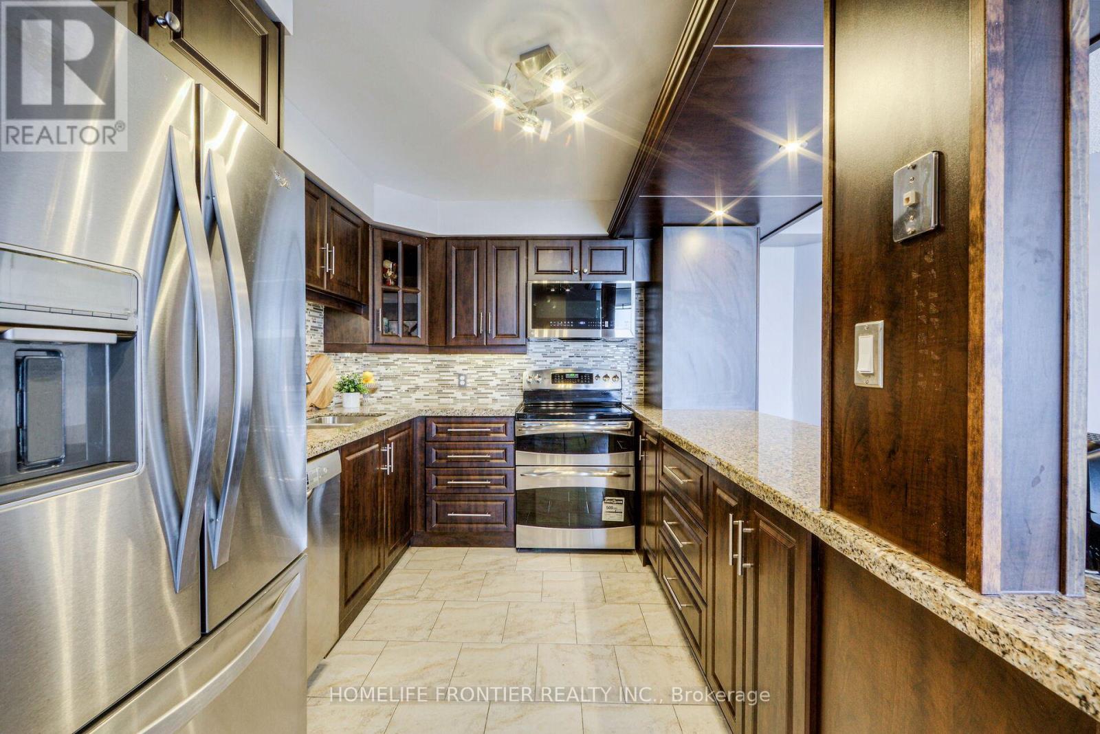 1015 - 35 Trailwood Drive, Mississauga (Hurontario), Ontario  L4Z 3L6 - Photo 15 - W12934864