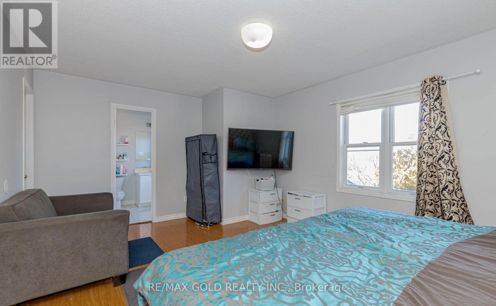 55 Desert Sand Drive, Brampton, Ontario  L6R 1V6 - Photo 16 - W12934874