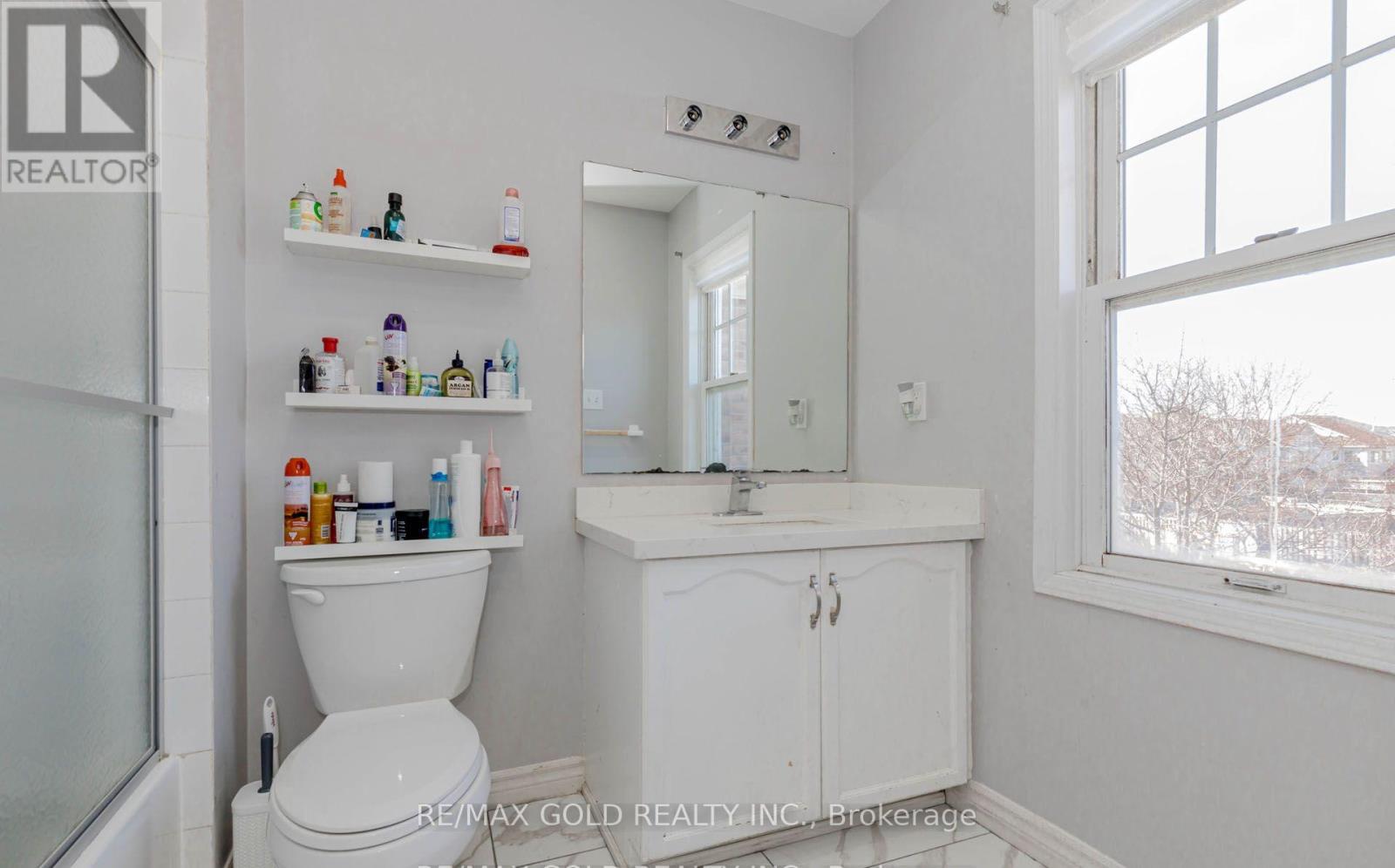 55 Desert Sand Drive, Brampton, Ontario  L6R 1V6 - Photo 17 - W12934874