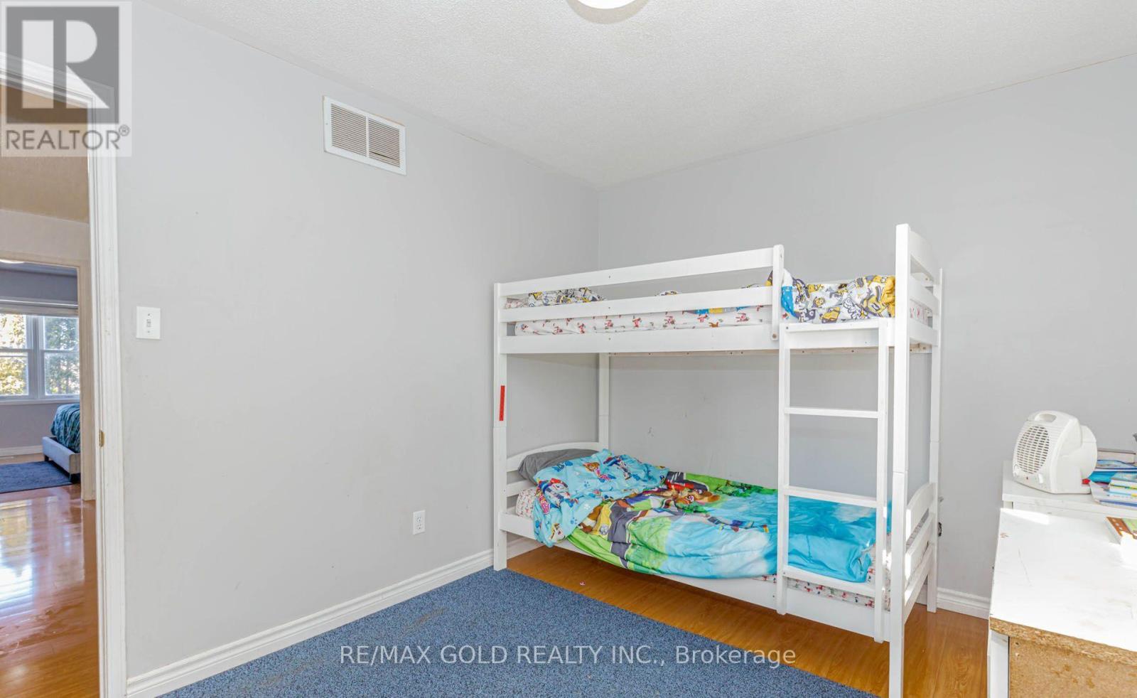 55 Desert Sand Drive, Brampton, Ontario  L6R 1V6 - Photo 21 - W12934874