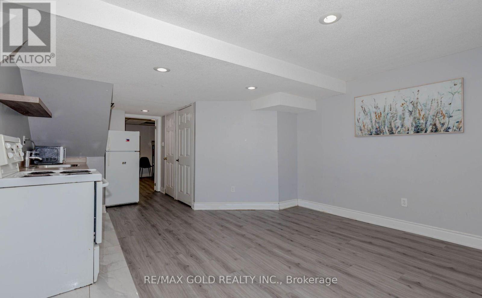 55 Desert Sand Drive, Brampton, Ontario  L6R 1V6 - Photo 25 - W12934874