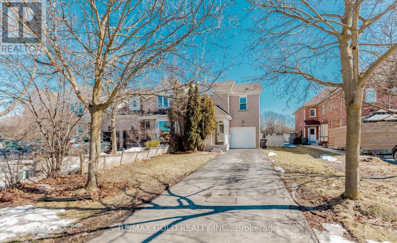 55 Desert Sand Drive, Brampton, Ontario  L6R 1V6 - Photo 3 - W12934874