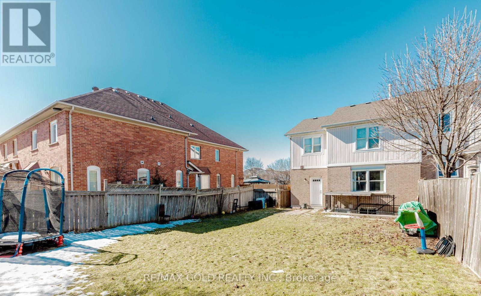 55 Desert Sand Drive, Brampton, Ontario  L6R 1V6 - Photo 30 - W12934874