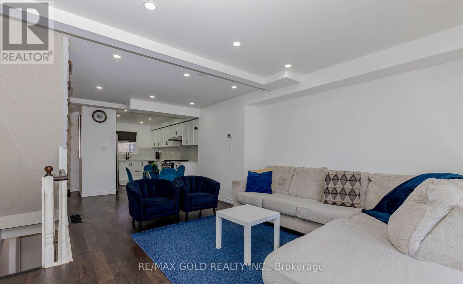 55 Desert Sand Drive, Brampton, Ontario  L6R 1V6 - Photo 9 - W12934874