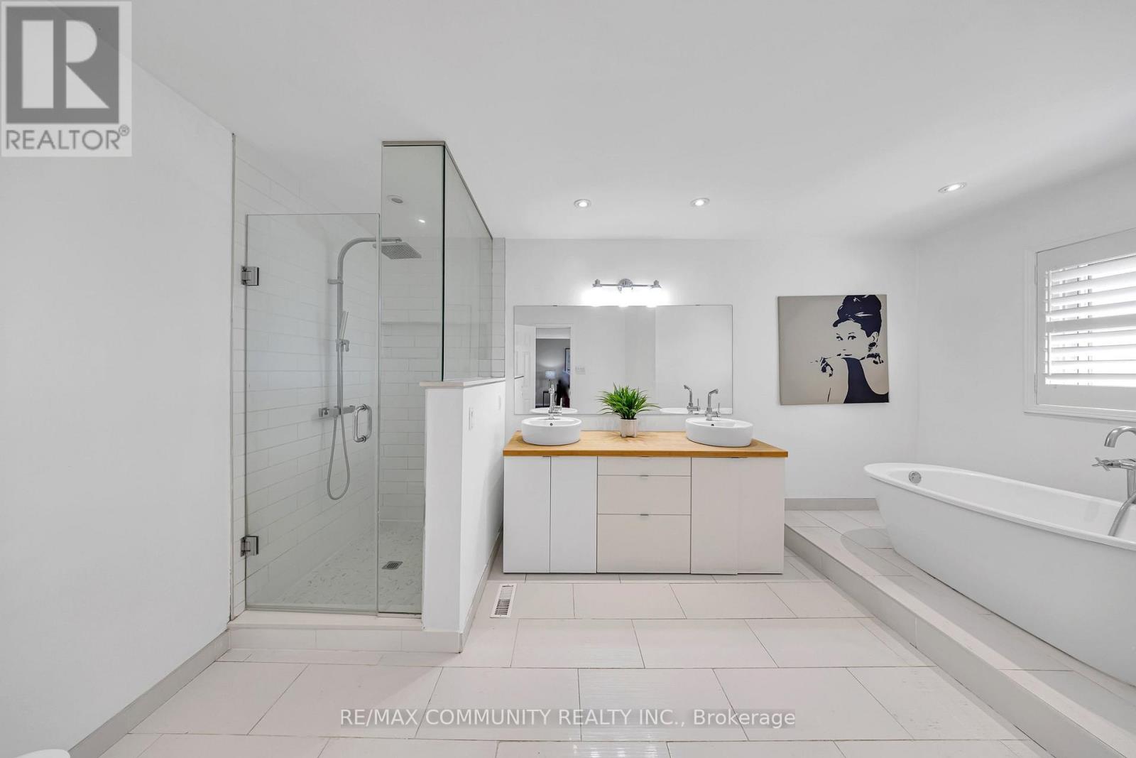 5326 Segriff Drive, Mississauga (East Credit), Ontario  L5V 1N9 - Photo 31 - W12934900