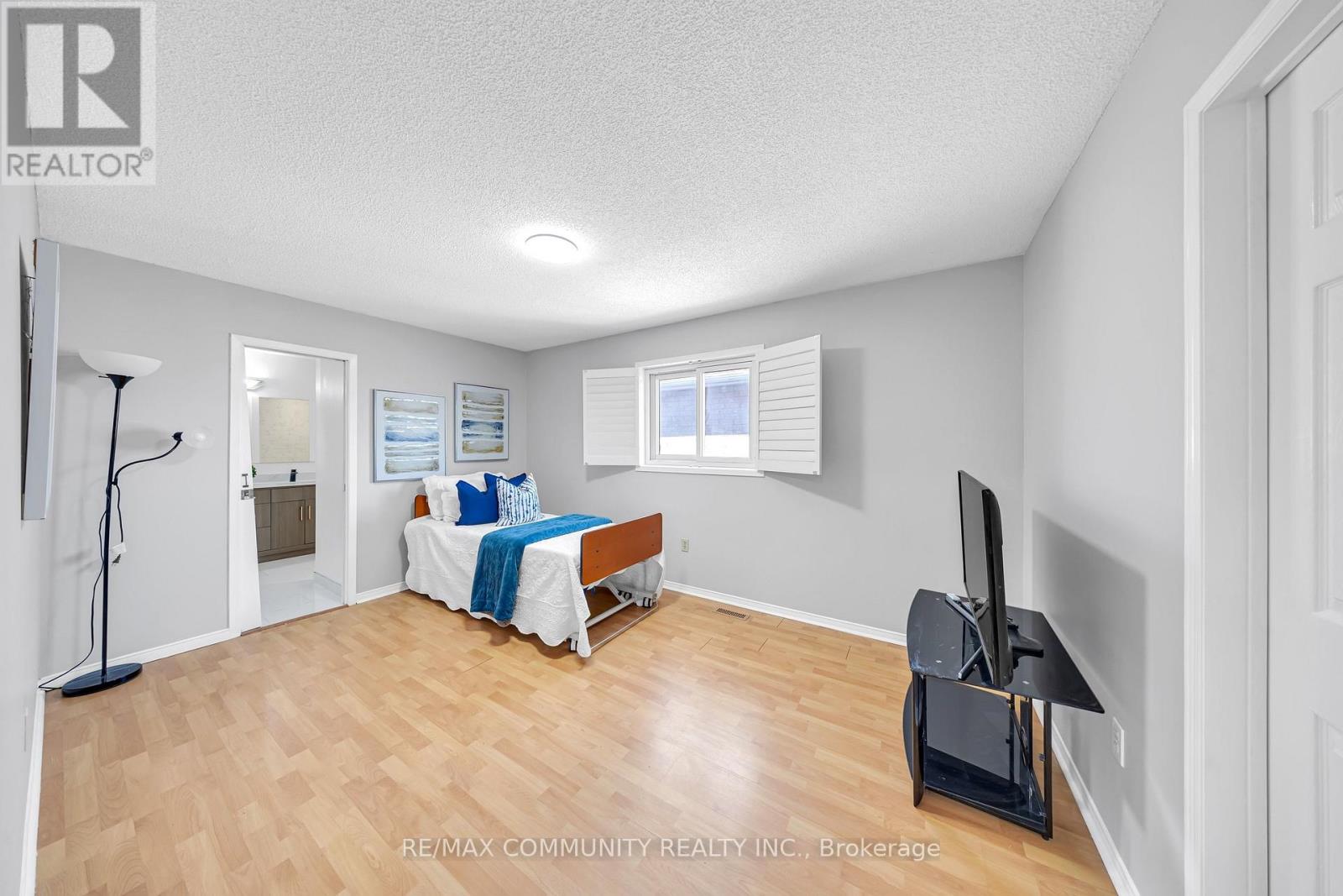 5326 Segriff Drive, Mississauga (East Credit), Ontario  L5V 1N9 - Photo 39 - W12934900