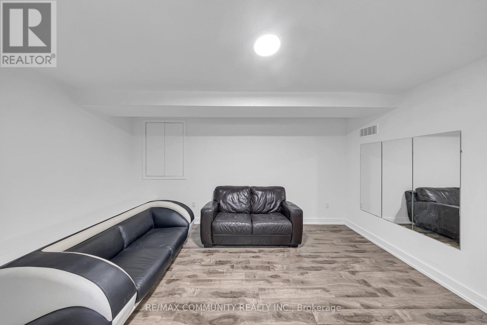 5326 Segriff Drive, Mississauga (East Credit), Ontario  L5V 1N9 - Photo 45 - W12934900