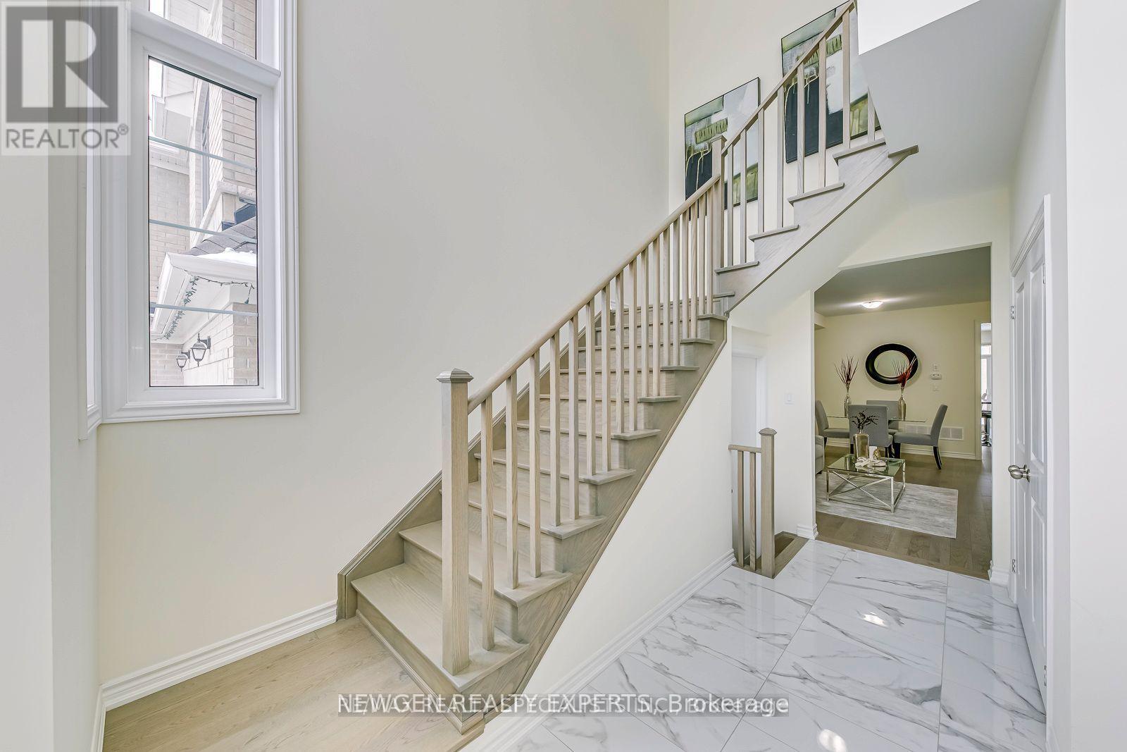 328 Valleyway Drive, Brampton, Ontario  L6X 0N9 - Photo 3 - W12934912