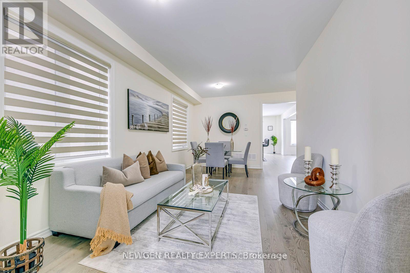 328 Valleyway Drive, Brampton, Ontario  L6X 0N9 - Photo 4 - W12934912