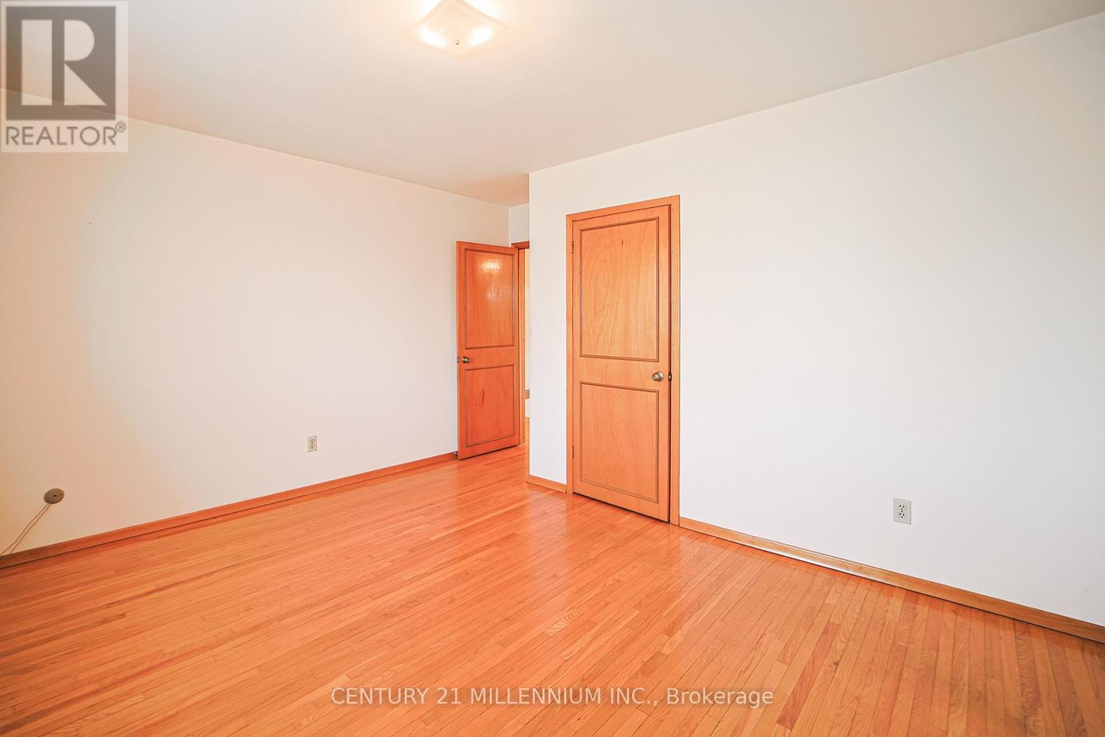 42 Dellbrook Crescent, Toronto (Humber Summit), Ontario  M9L 1E2 - Photo 18 - W12934926