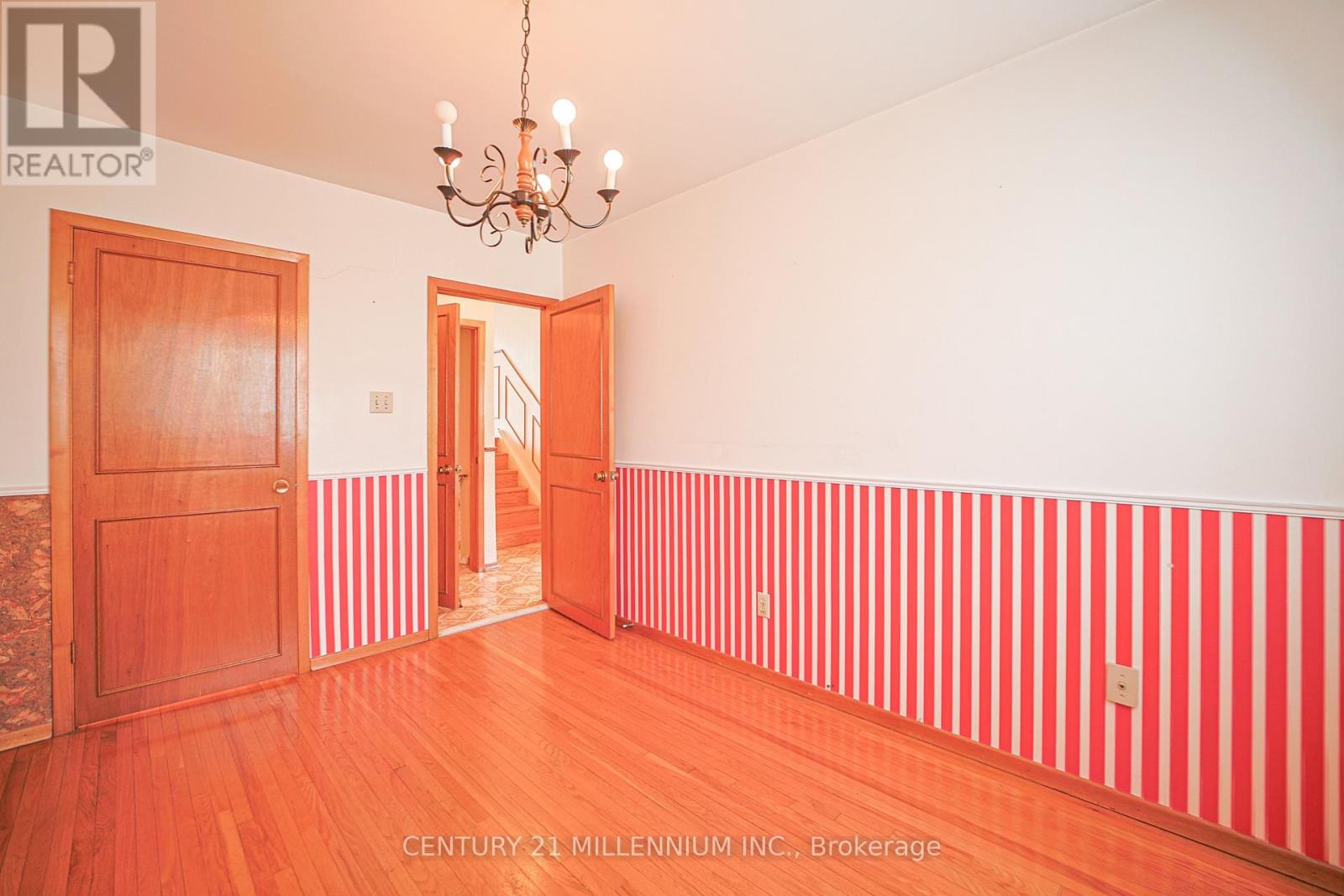 42 Dellbrook Crescent, Toronto (Humber Summit), Ontario  M9L 1E2 - Photo 20 - W12934926