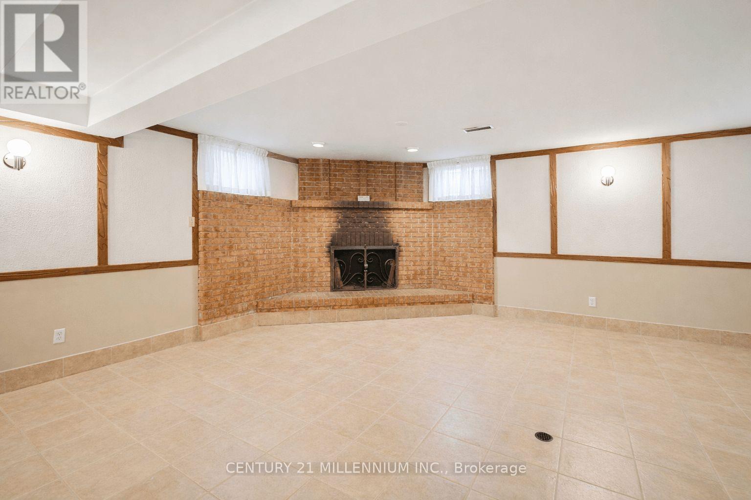 42 Dellbrook Crescent, Toronto (Humber Summit), Ontario  M9L 1E2 - Photo 31 - W12934926