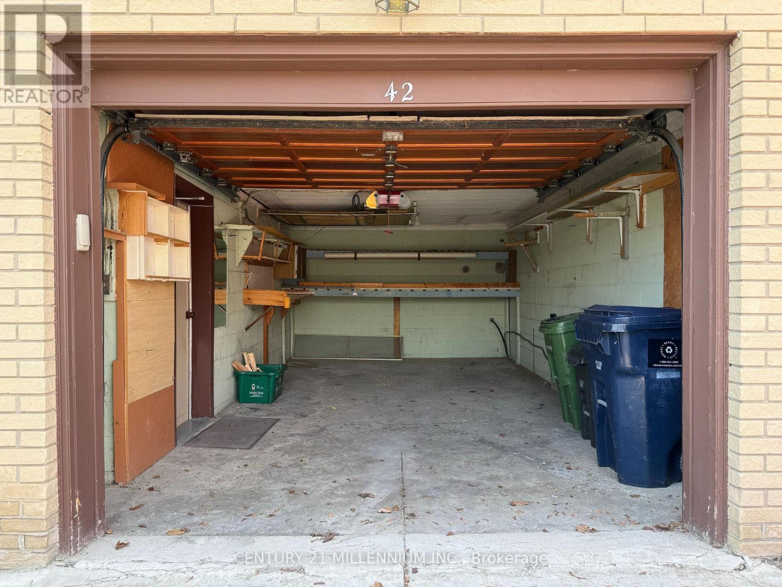 42 Dellbrook Crescent, Toronto (Humber Summit), Ontario  M9L 1E2 - Photo 43 - W12934926