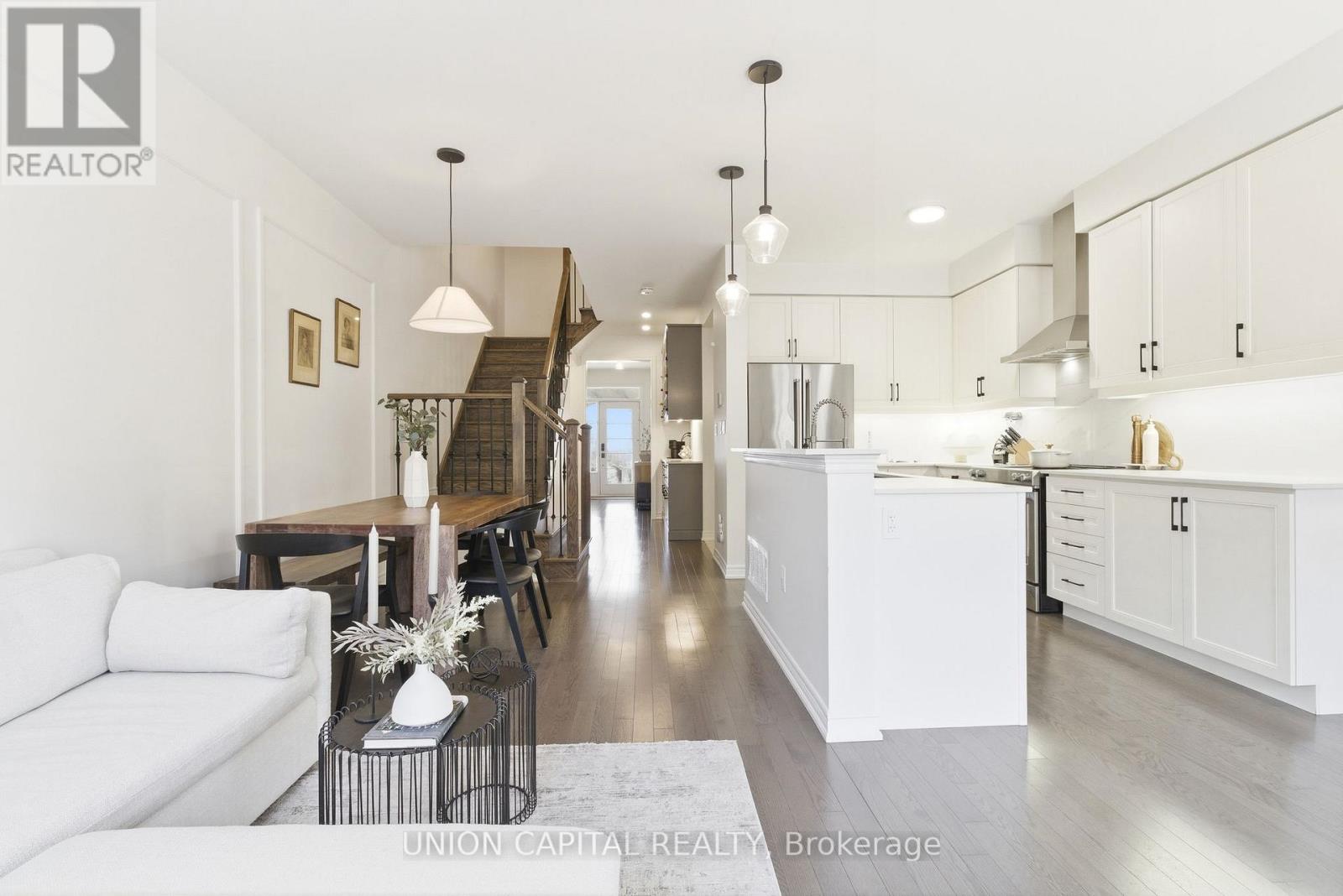 21 Morra Avenue, Caledon (Bolton East), Ontario  L7E 4K5 - Photo 5 - W12934944