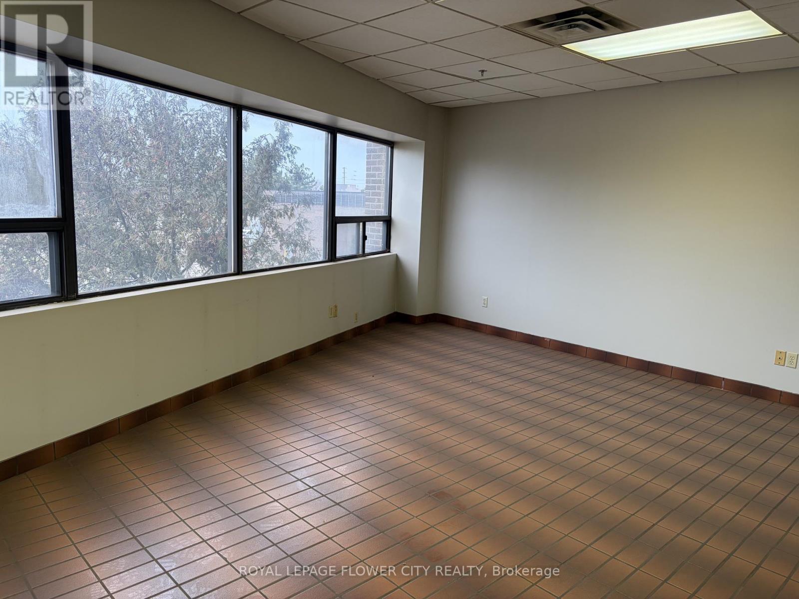 Unit 2 - 229 Wilkinson Road, Brampton (Steeles Industrial), Ontario  L6T 4M2 - Photo 7 - W12934952