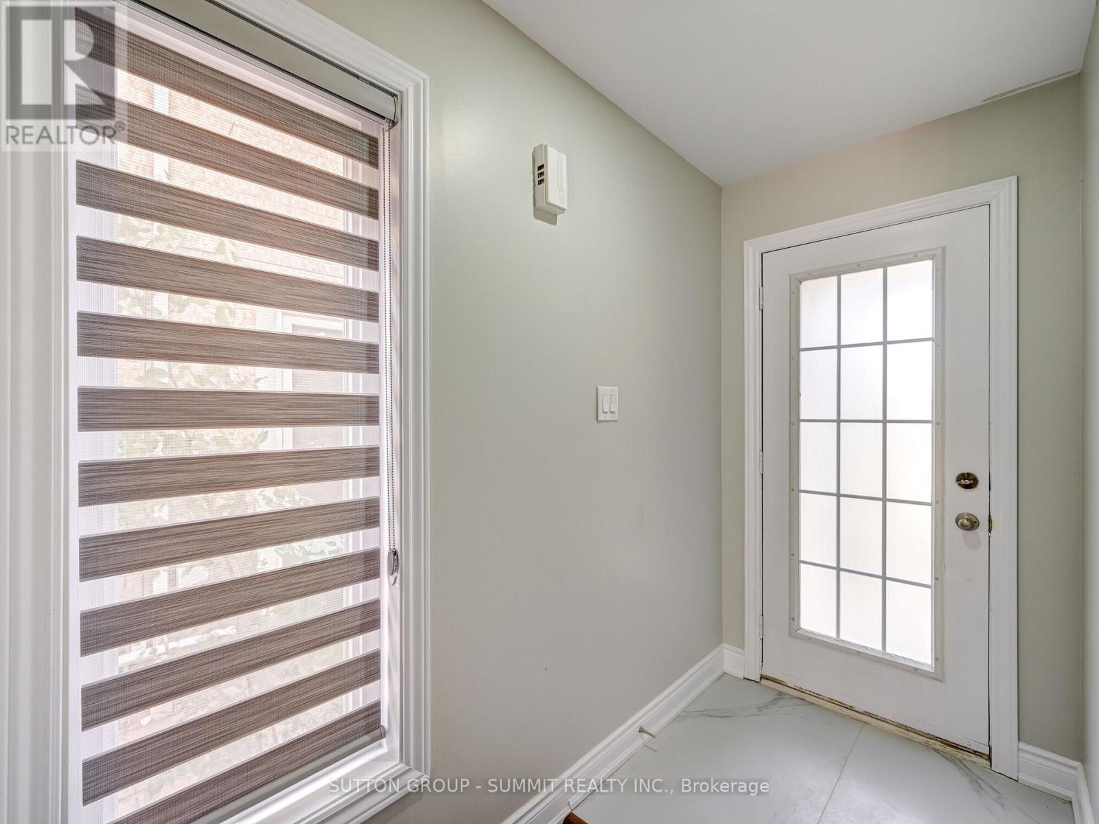 1140 Foxglove Place, Mississauga (East Credit), Ontario  L5V 2N4 - Photo 4 - W12934962