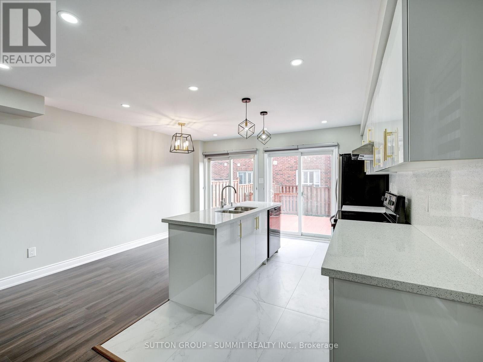 1140 Foxglove Place, Mississauga (East Credit), Ontario  L5V 2N4 - Photo 9 - W12934962