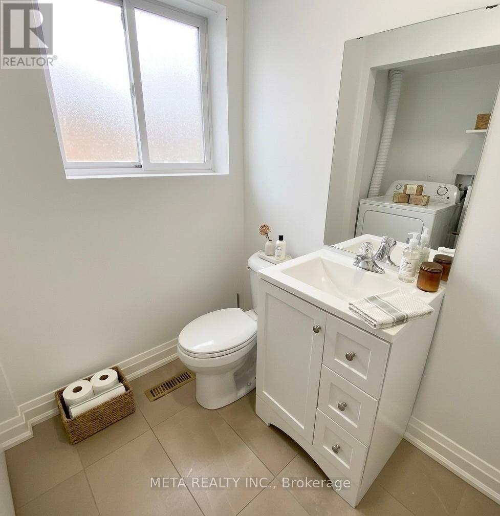 636 Union Street, Peterborough (Town Ward 3), Ontario  K9H 3V5 - Photo 9 - X12934814