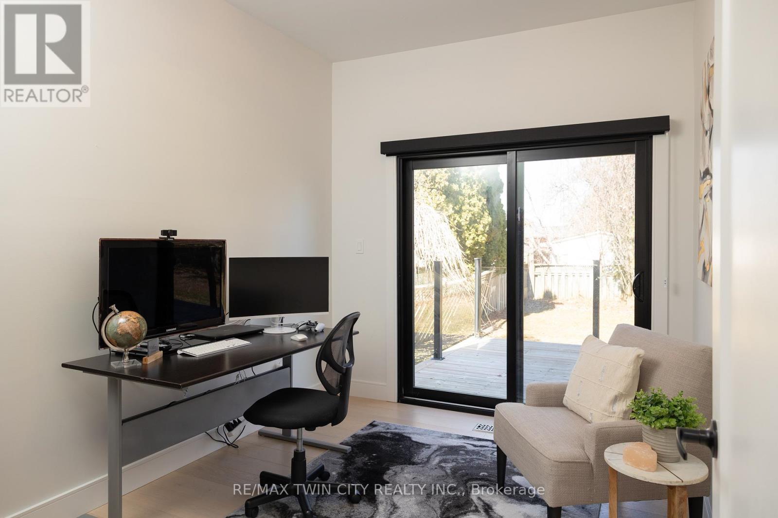 40 Varadi Avenue, Brantford, Ontario  N3R 3N3 - Photo 18 - X12934876