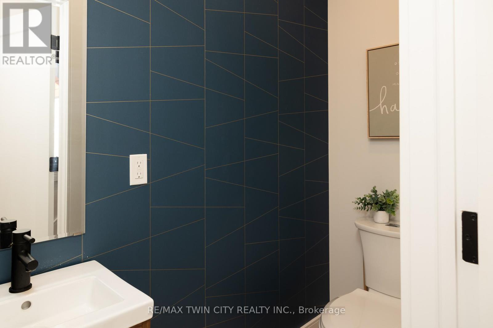 40 Varadi Avenue, Brantford, Ontario  N3R 3N3 - Photo 19 - X12934876