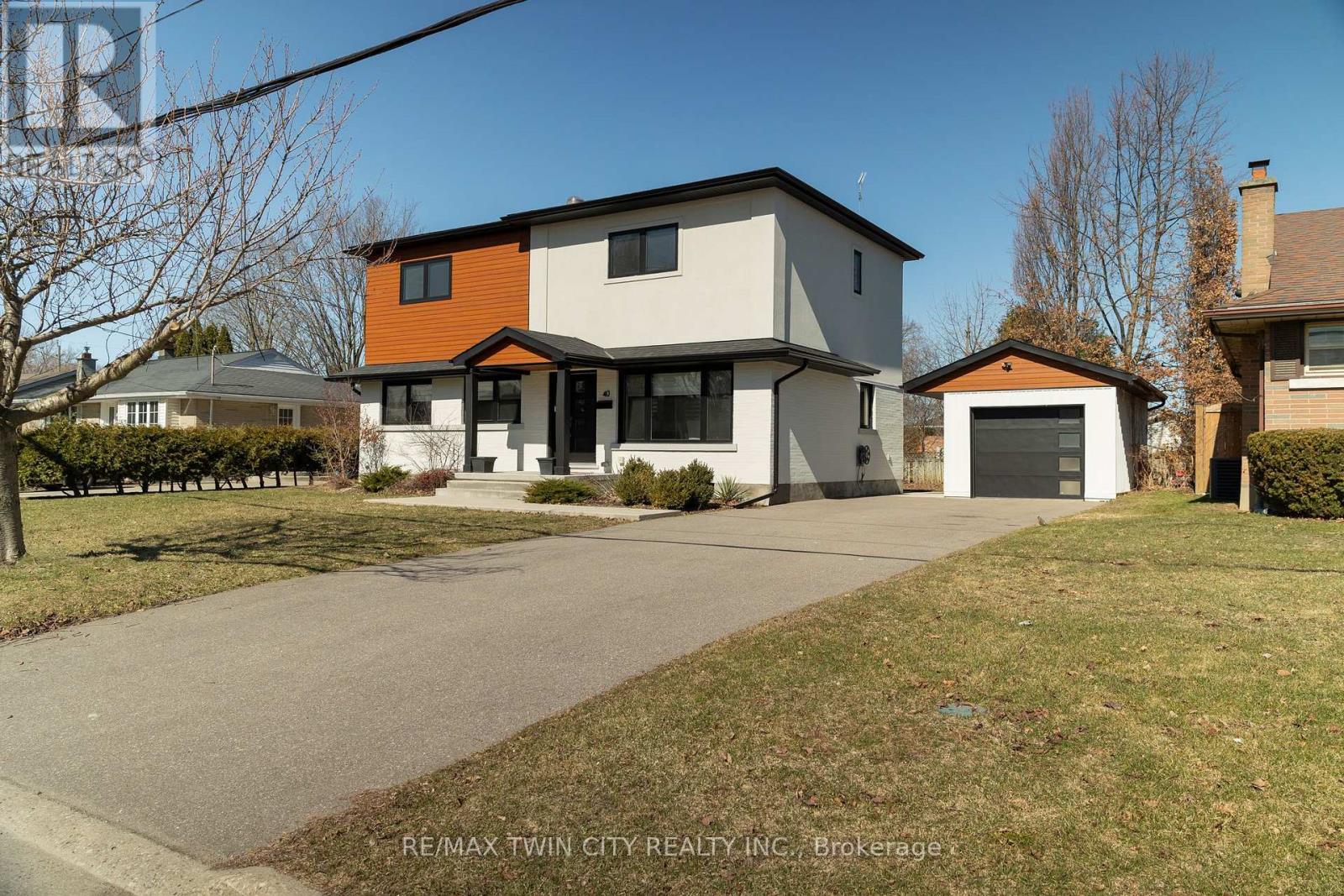 40 Varadi Avenue, Brantford, Ontario  N3R 3N3 - Photo 5 - X12934876