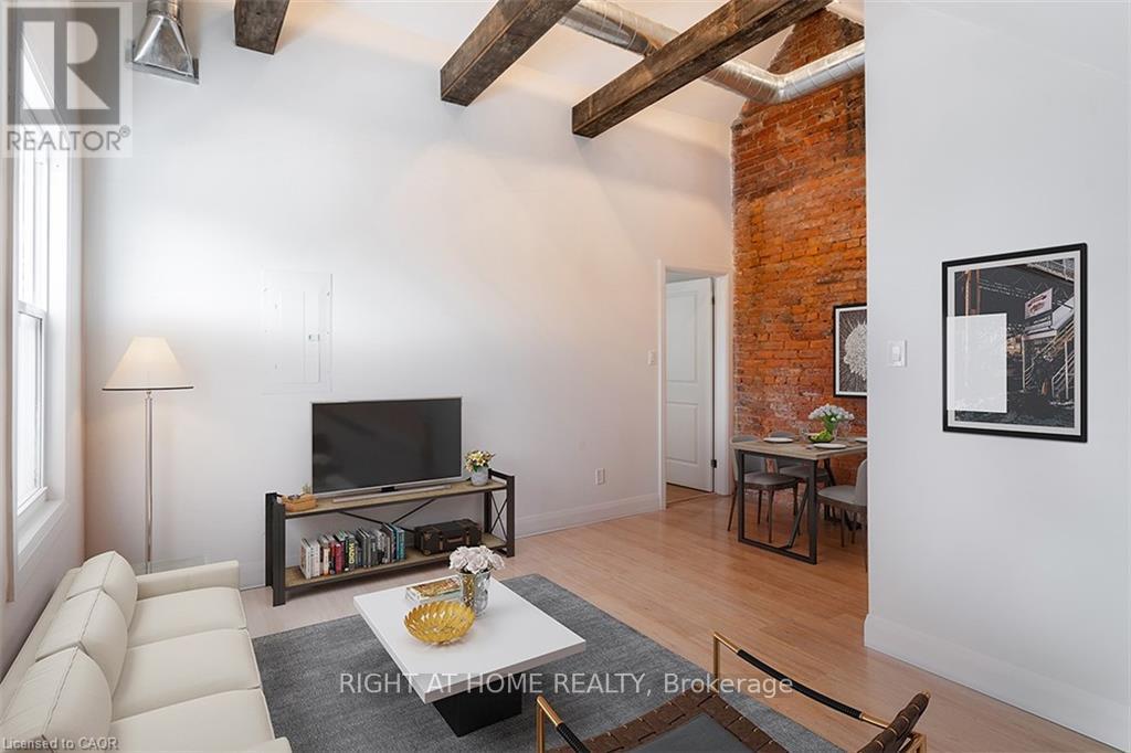 3 - 113 Catharine Street N, Hamilton (Beasley), Ontario  L8R 1J5 - Photo 8 - X12934894