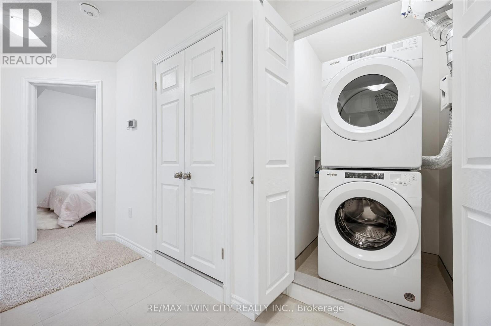 51 Lomond Lane, Kitchener, Ontario  N2R 0T6 - Photo 15 - X12934914