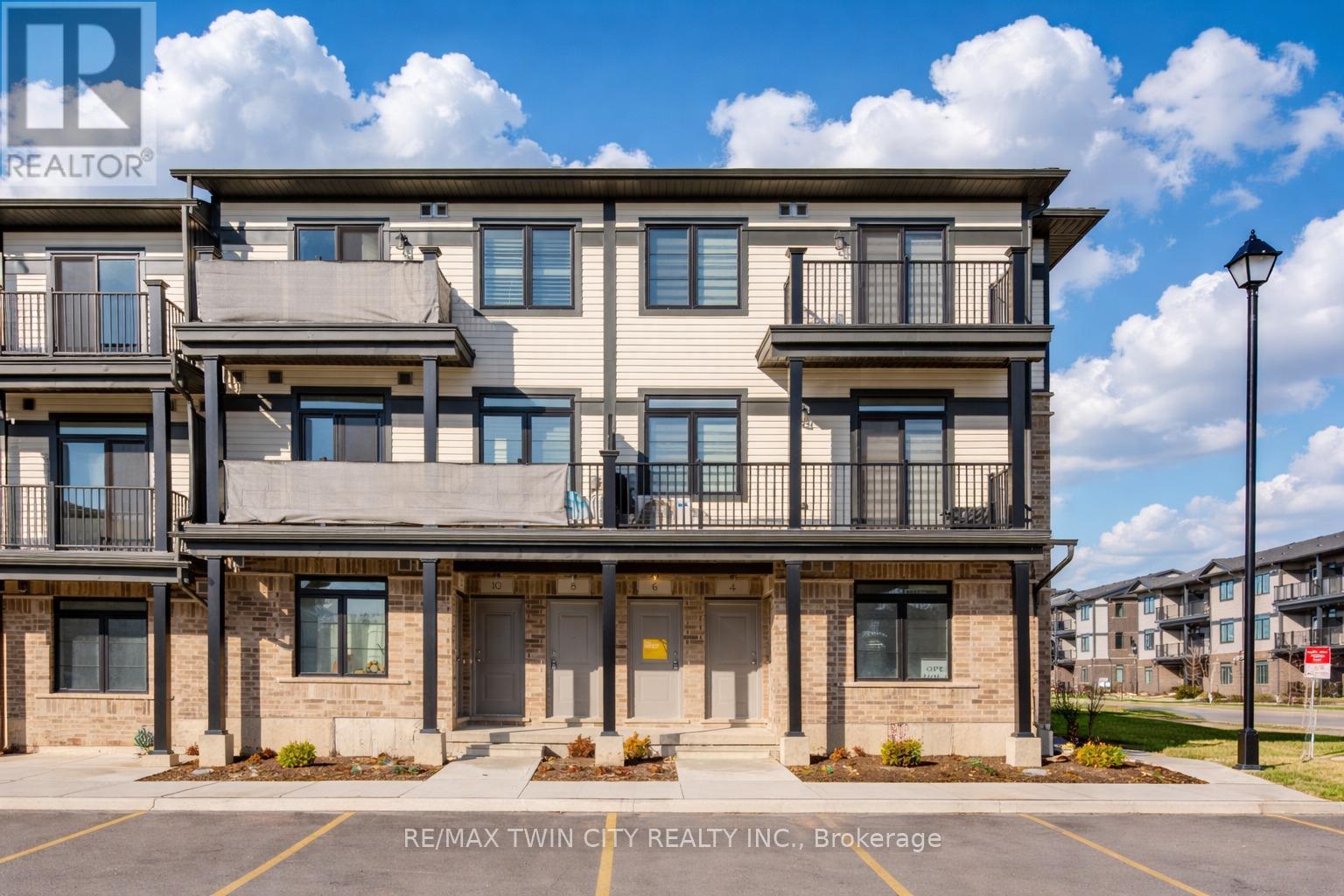 6 LOMOND LANE, kitchener, Ontario