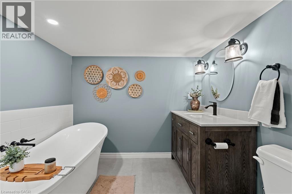 27 Cline Mountain Road S, Grimsby, Ontario  L3M 4B4 - Photo 26 - 40816028