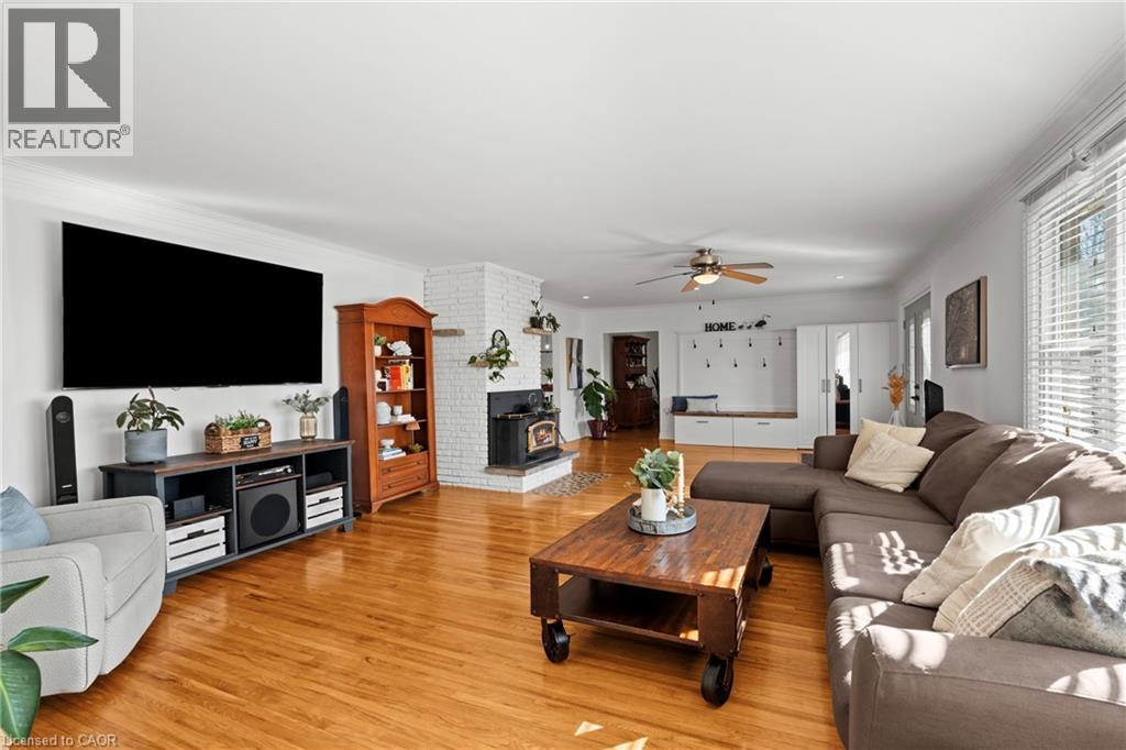 27 Cline Mountain Road S, Grimsby, Ontario  L3M 4B4 - Photo 9 - 40816028