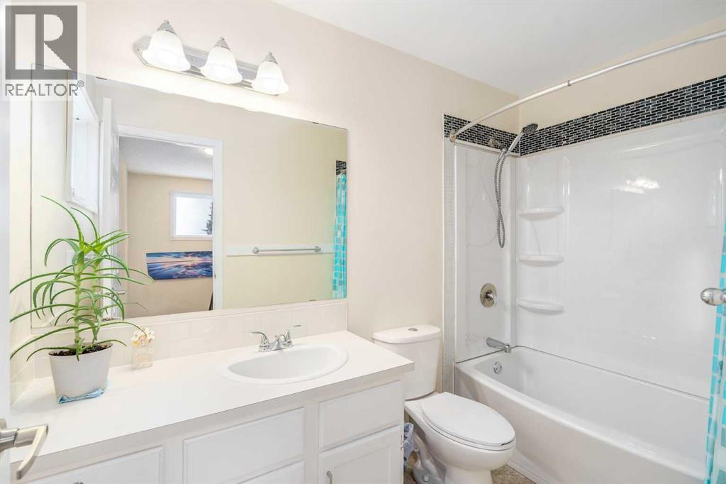 43 Millrise Crescent SW, Calgary, Alberta  T2Y 2H7 - Photo 22 - A2288261