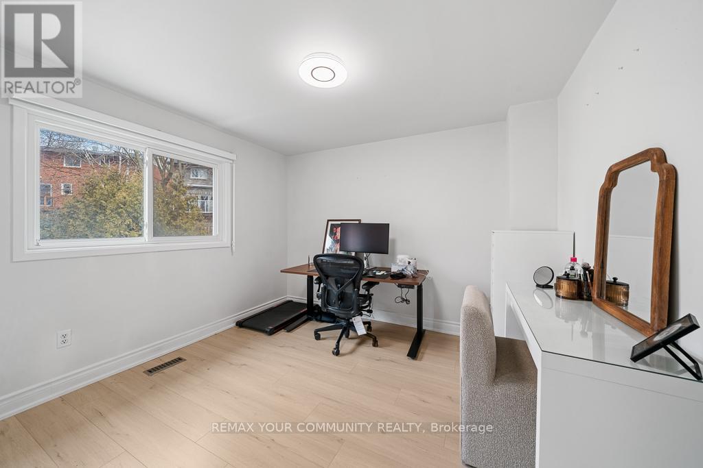 34 Park Lane Circle, Richmond Hill (South Richvale), Ontario  L4C 6S8 - Photo 13 - N12934052