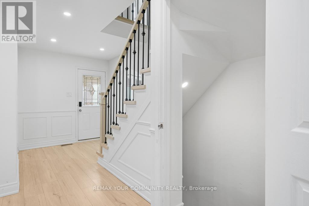 34 Park Lane Circle, Richmond Hill (South Richvale), Ontario  L4C 6S8 - Photo 17 - N12934052