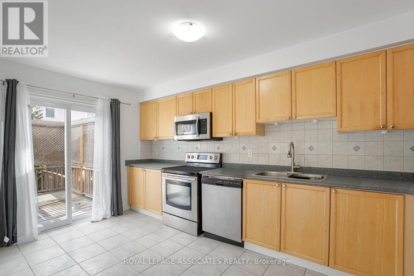 25 Cranston Avenue, Ajax (Northeast Ajax), Ontario  L1Z 2B5 - Photo 6 - E12934934