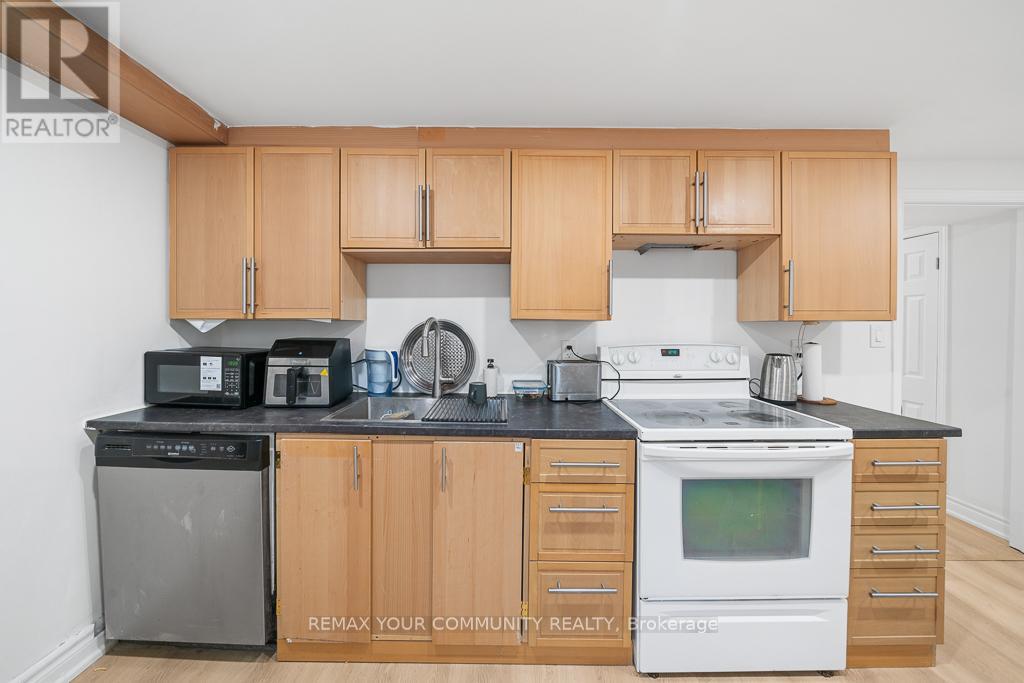 34 Park Lane Circle, Richmond Hill (South Richvale), Ontario  L4C 6S8 - Photo 18 - N12934052