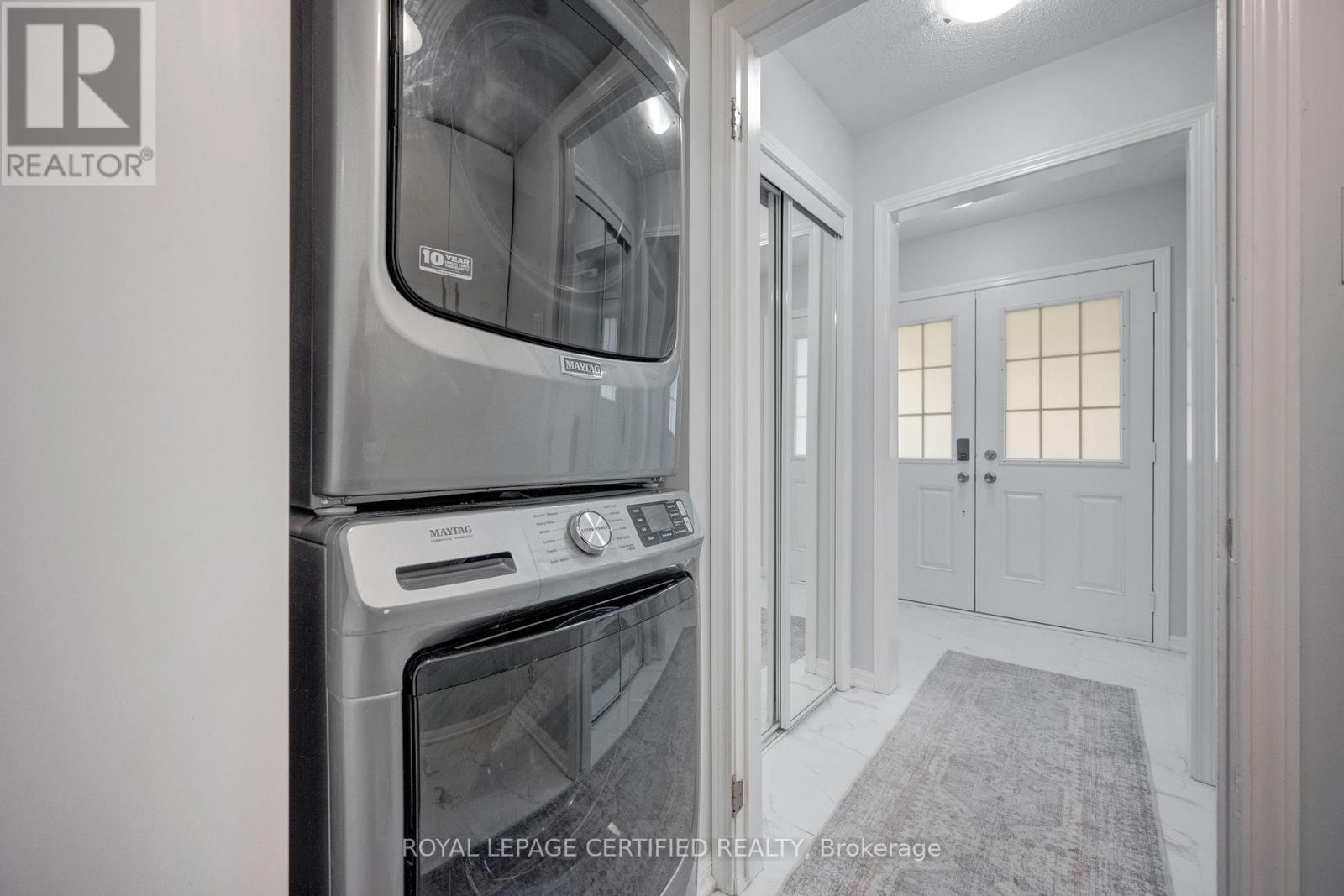 216 Magurn Gate, Milton, Ontario  L9T 7B4 - Photo 8 - W12787302