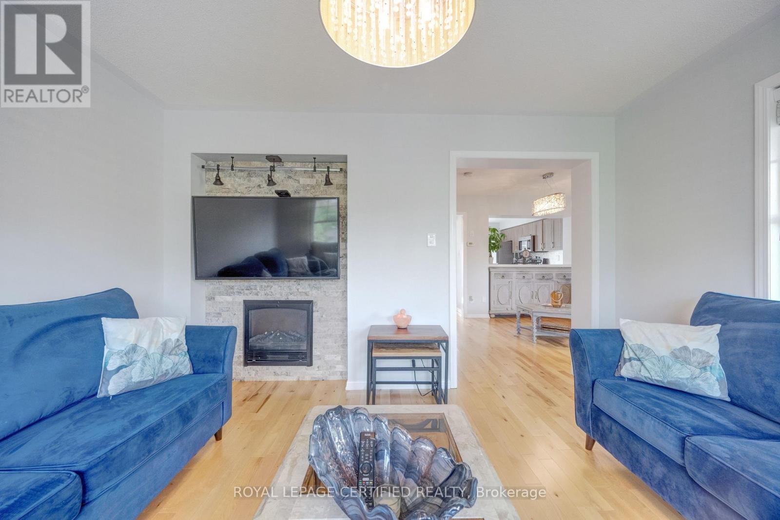 216 Magurn Gate, Milton, Ontario  L9T 7B4 - Photo 16 - W12787302