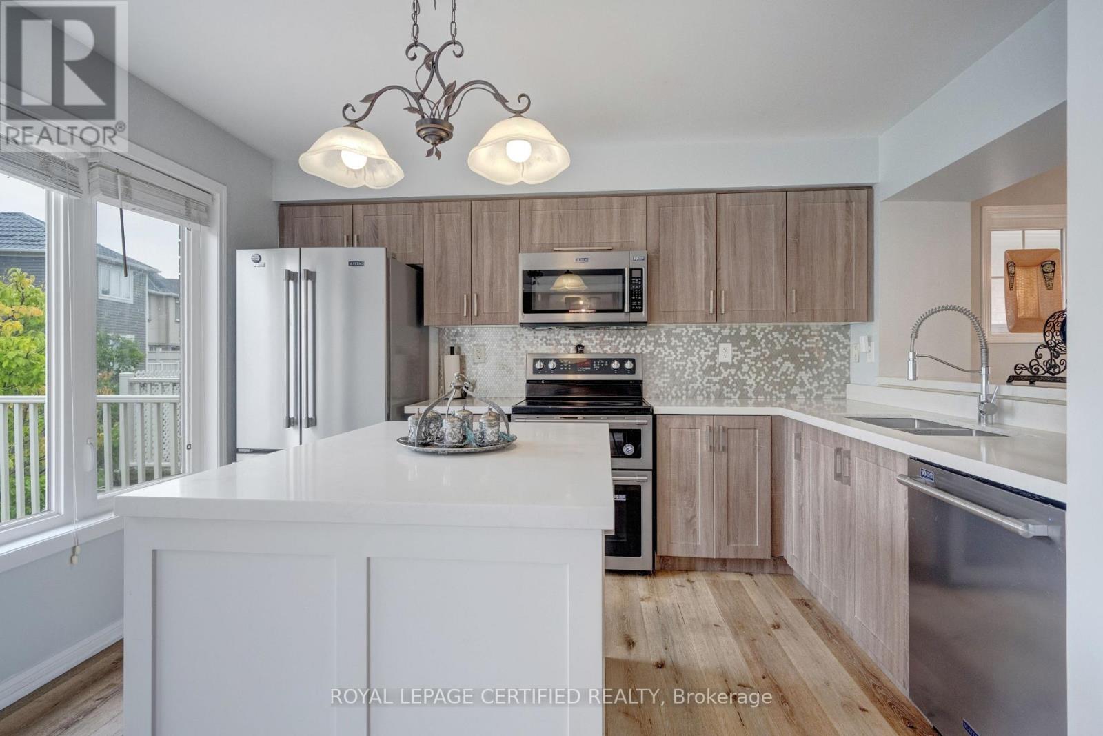 216 Magurn Gate, Milton, Ontario  L9T 7B4 - Photo 23 - W12787302