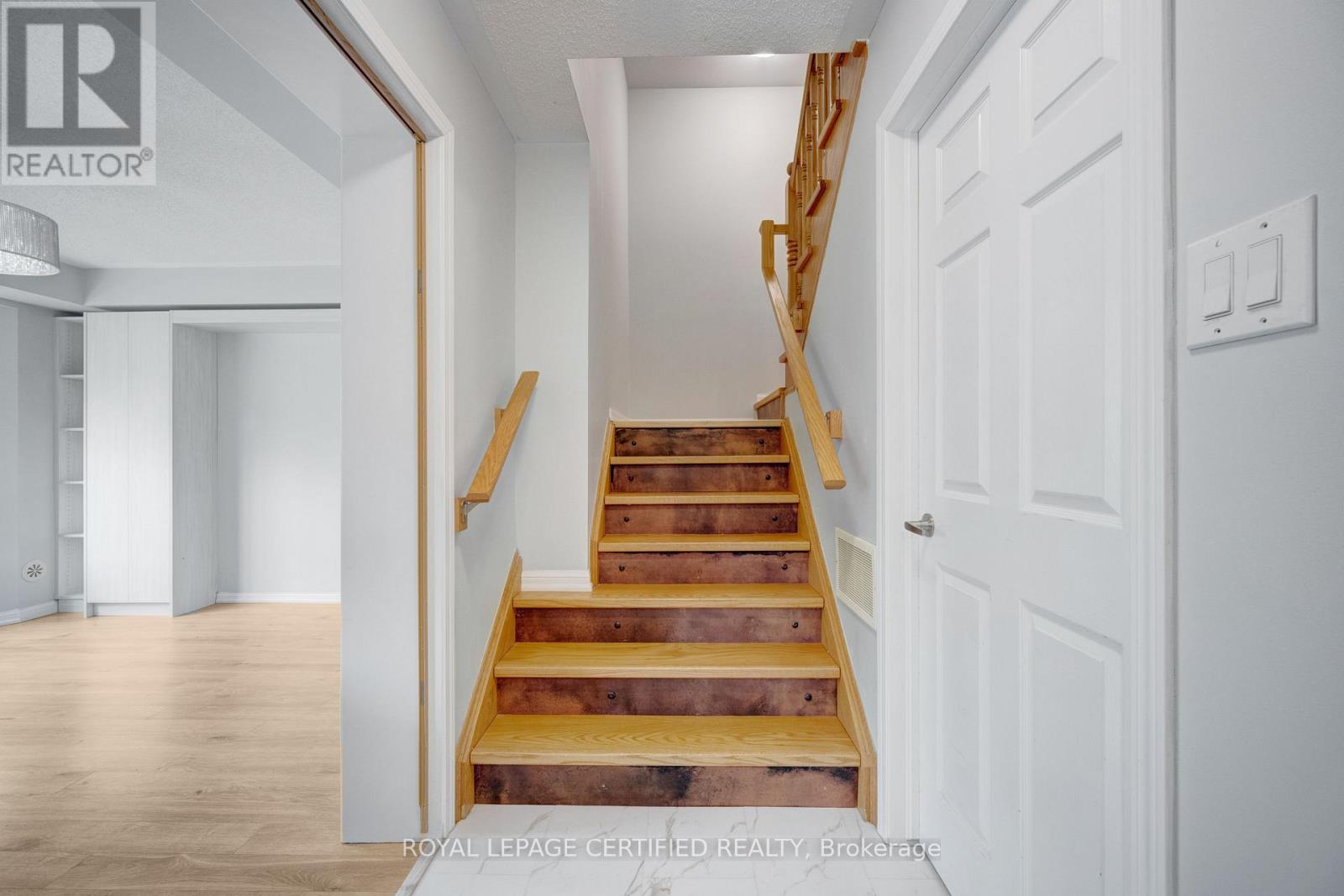 216 Magurn Gate, Milton, Ontario  L9T 7B4 - Photo 10 - W12787302