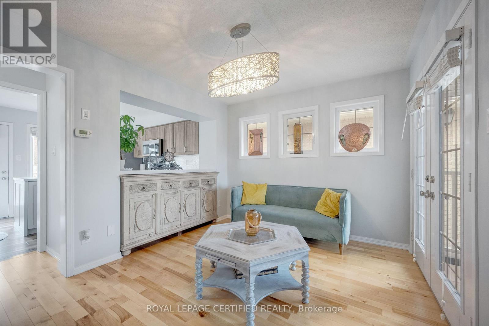 216 Magurn Gate, Milton, Ontario  L9T 7B4 - Photo 14 - W12787302