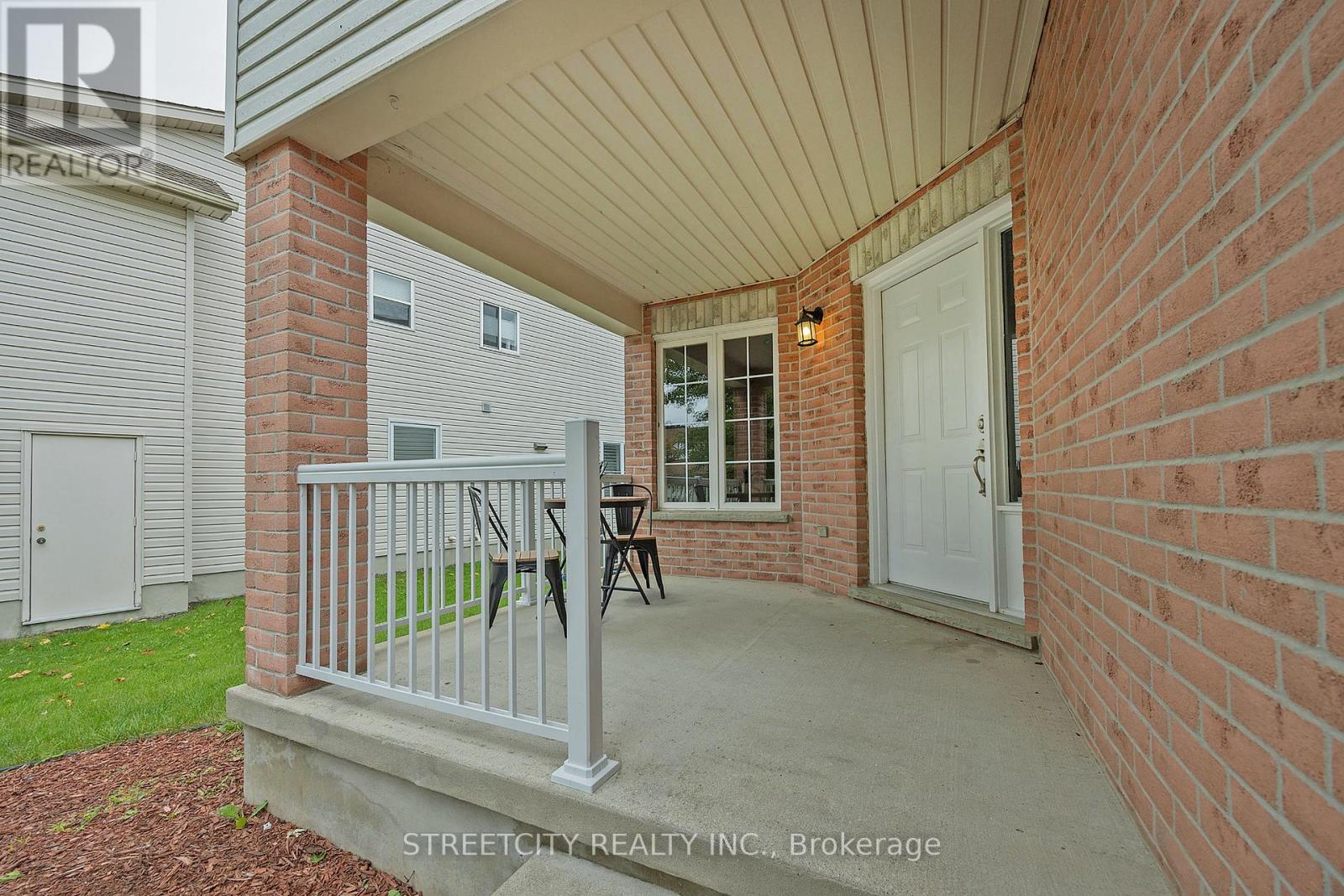 808 Guildwood Boulevard, London North, Ontario  N6H 5G2 - Photo 4 - X12935012