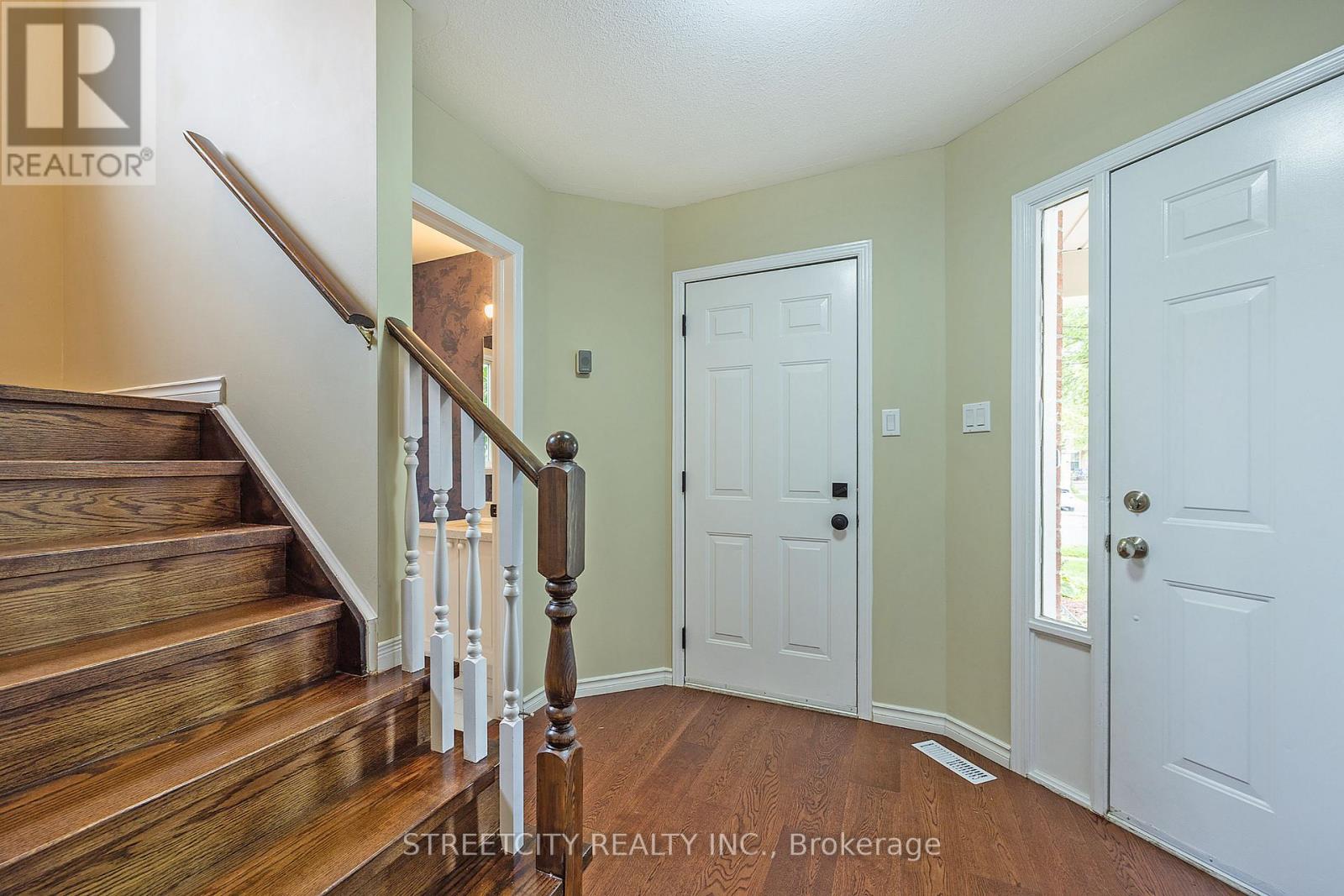 808 Guildwood Boulevard, London North, Ontario  N6H 5G2 - Photo 7 - X12935012