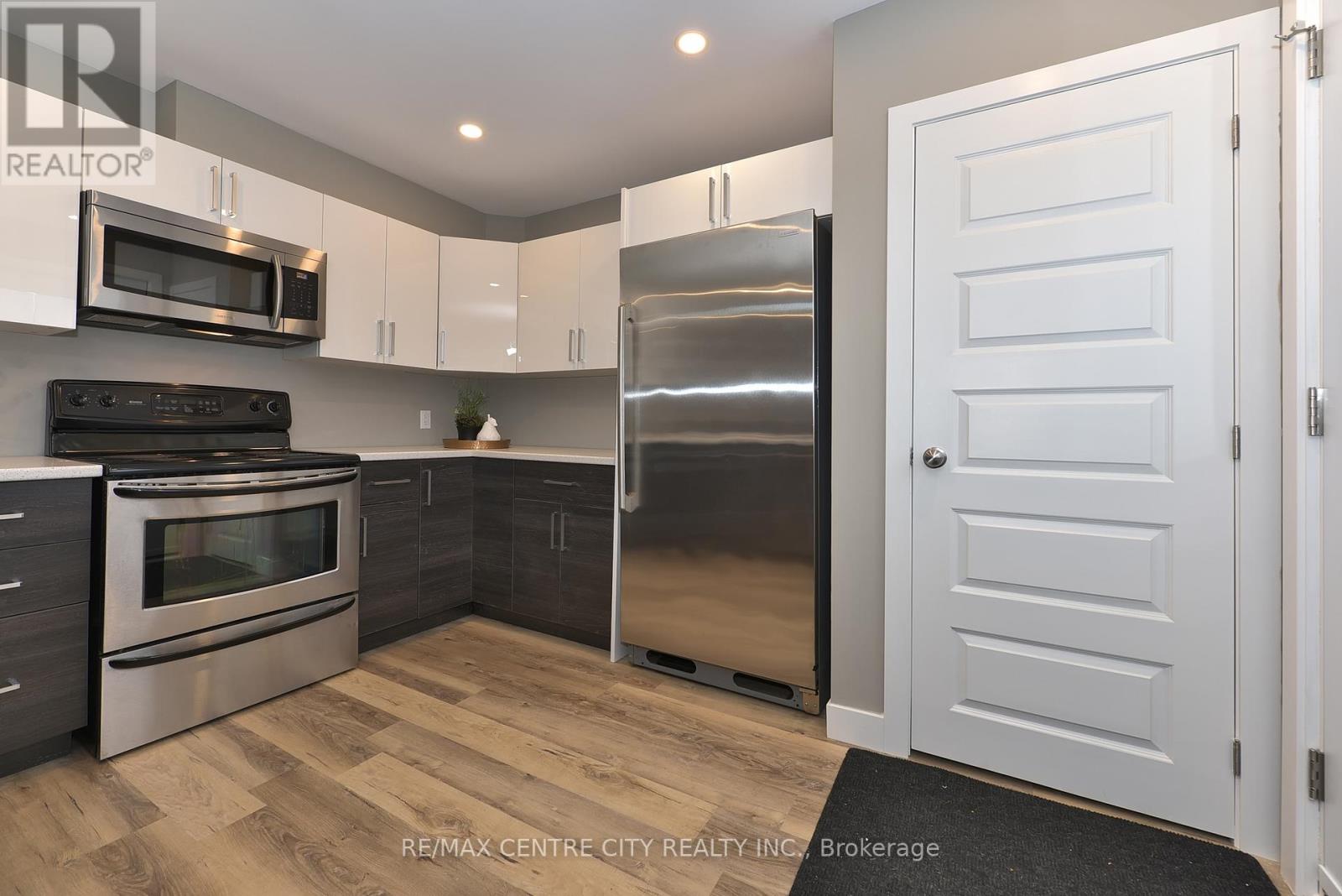 224 Rathowen Street, London North, Ontario  N6H 2G2 - Photo 3 - X12935016