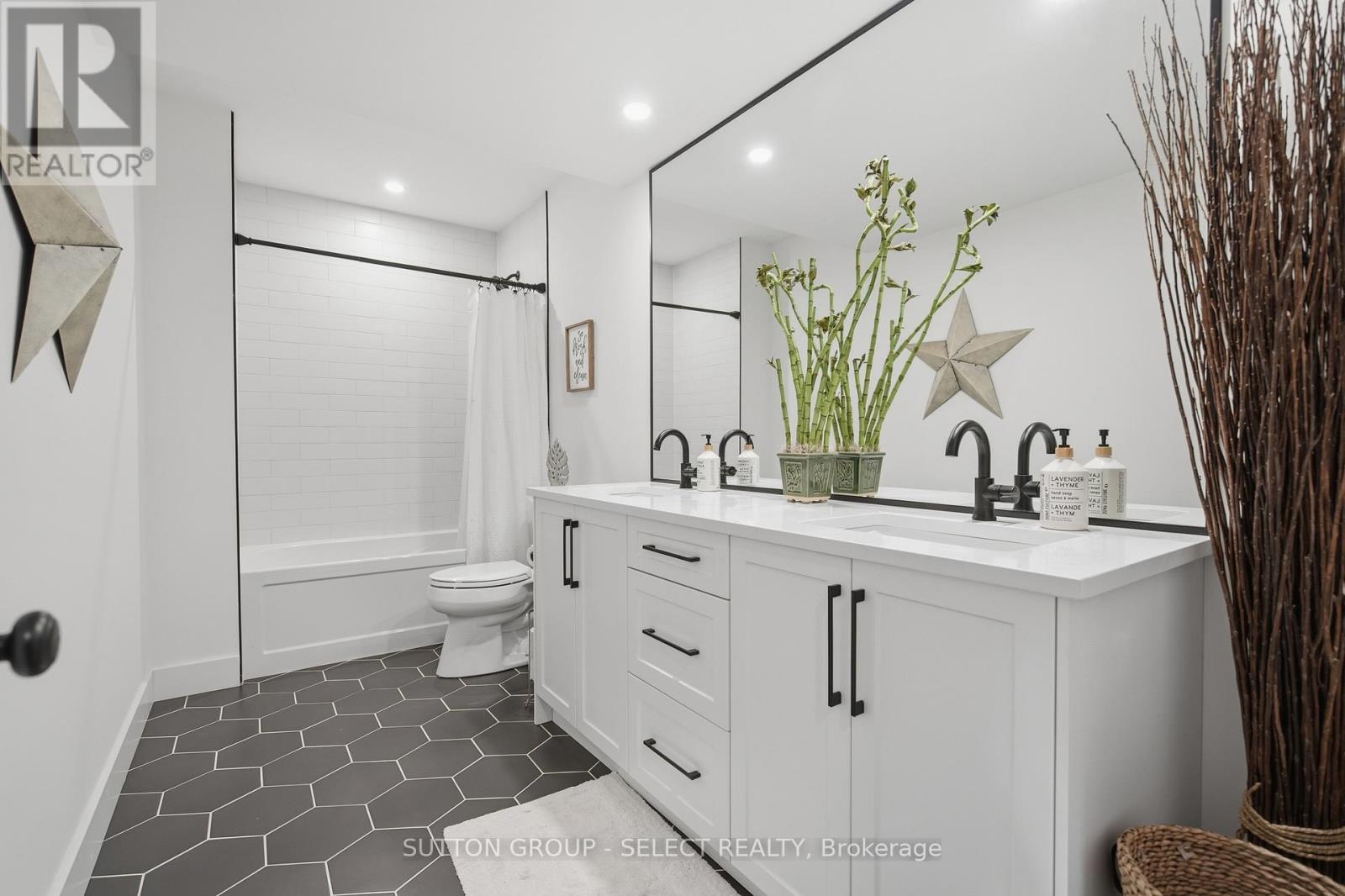 1670 Upper West Avenue, London South, Ontario  N6K 0K6 - Photo 34 - X12935062