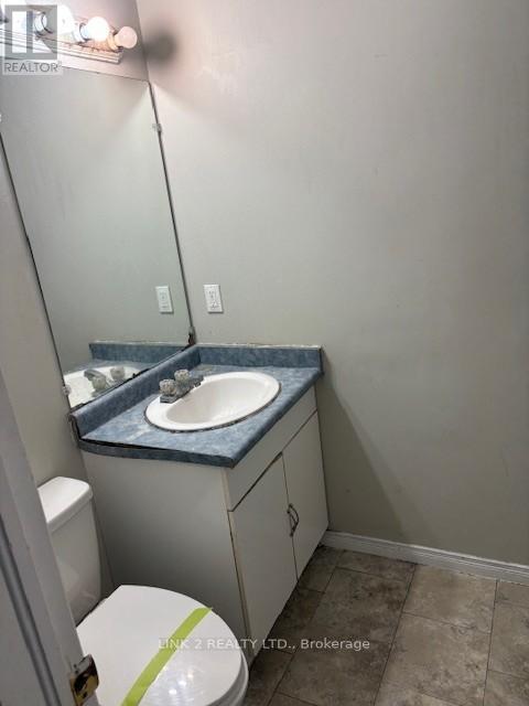 393 Fleming Drive, London East, Ontario  N5V 4Y8 - Photo 11 - X12935114