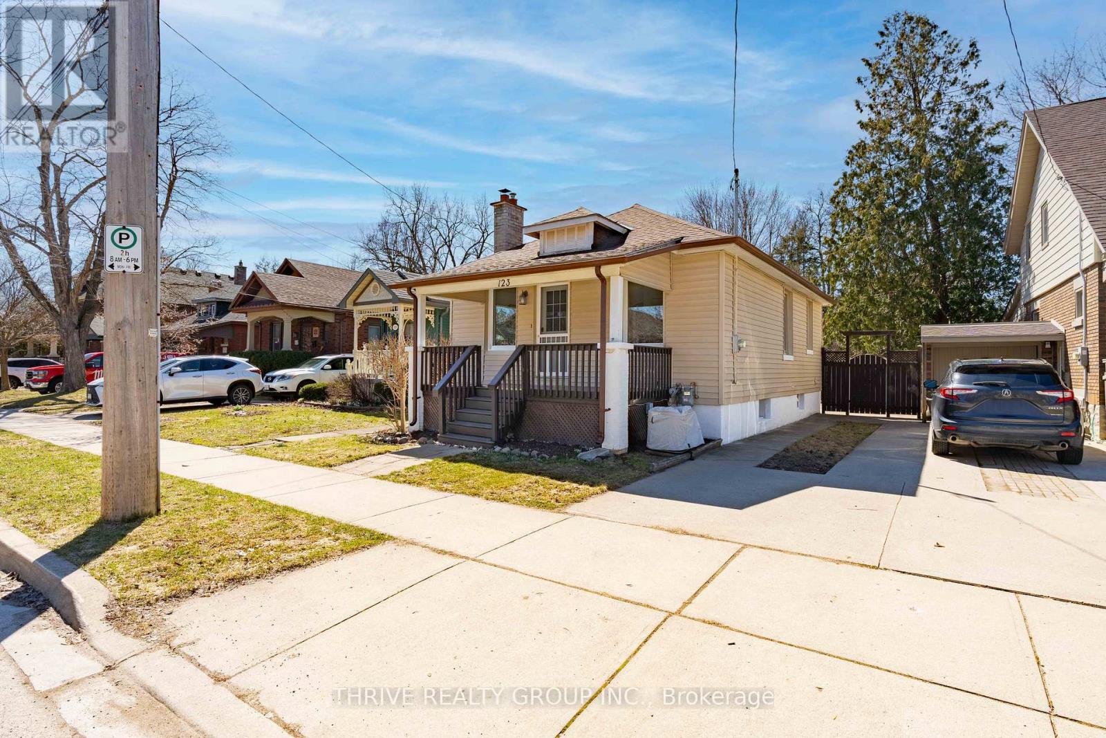 123 Thornton Avenue, London East, Ontario  N5Y 2Y6 - Photo 2 - X12935138