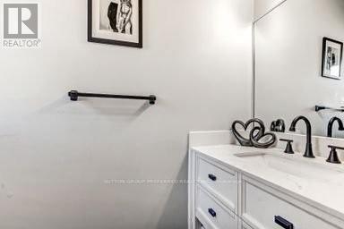 17 - 711 Osgoode Drive, London South, Ontario  N6E 2C8 - Photo 3 - X12935182