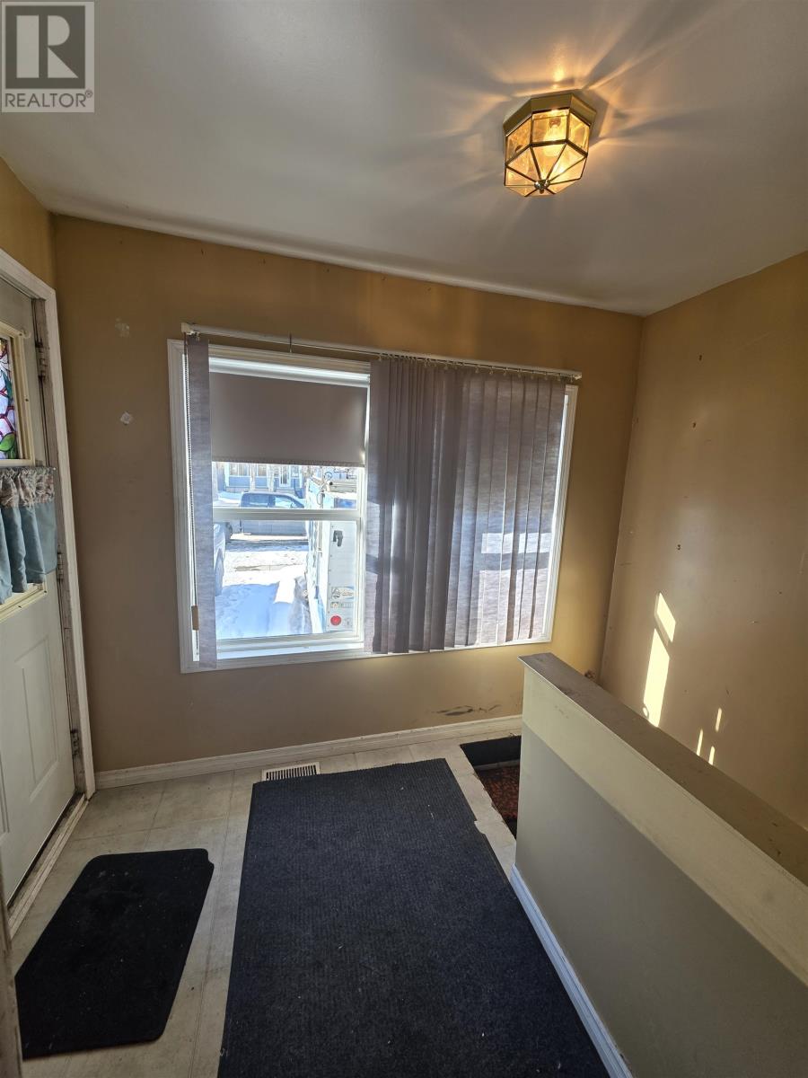 510 Wiley St, Thunder Bay, Ontario  P7C 3N3 - Photo 2 - TB2600454